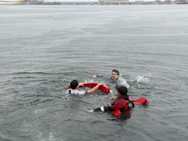 울진해경 「SAVE ON-SELF SAFETY」 일환 현장 경찰관 특별교육·훈련 추진(11.4.울진해경제공)
